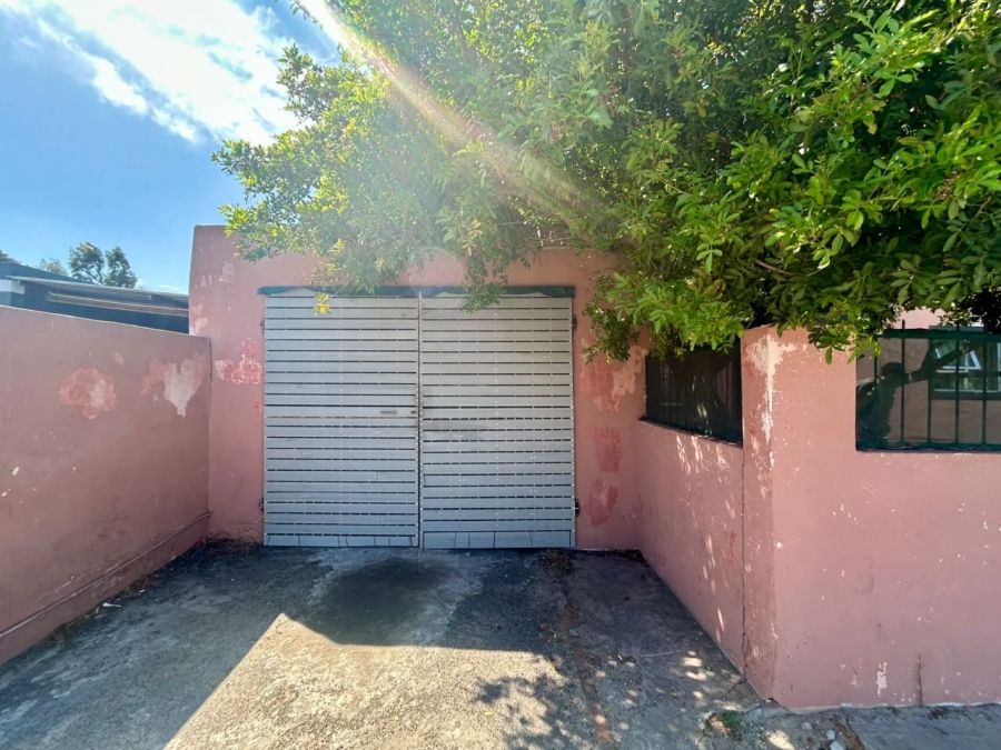 2 Bedroom Property for Sale in Belhar Western Cape